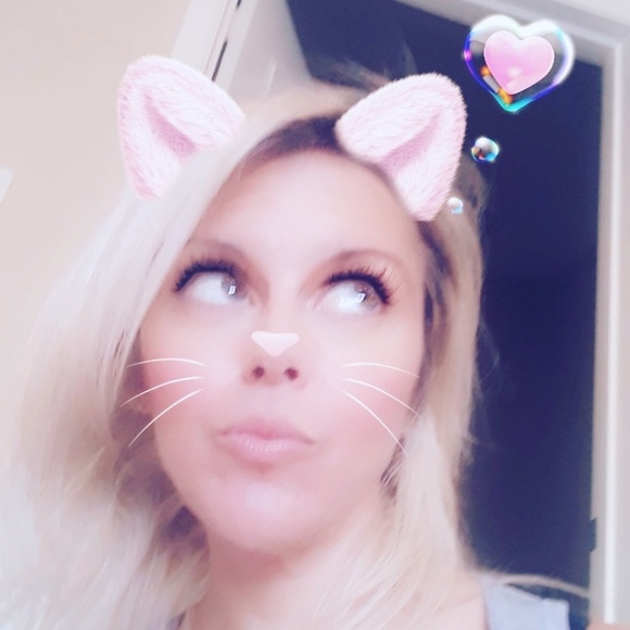 Meet your Posher, Massie - Picture 3 of 3